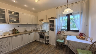 Villa for rent near Iancu Nicolae Vilă cu 5 camere de închiriat în apropere de Iancu Nicolae