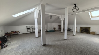 Villa for rent near Iancu Nicolae Vilă cu 5 camere de închiriat în apropere de Iancu Nicolae