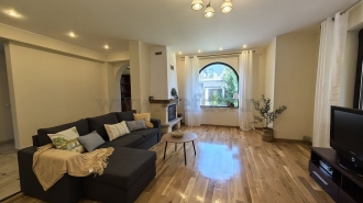 Villa for rent near Iancu Nicolae Vilă cu 5 camere de închiriat în apropere de Iancu Nicolae