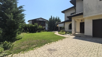 Villa for rent near Iancu Nicolae Vilă cu 5 camere de închiriat în apropere de Iancu Nicolae
