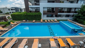 Apartament cu 3 camere in Complex cu Piscina Apartament cu 3 camere in Complex cu Piscina
